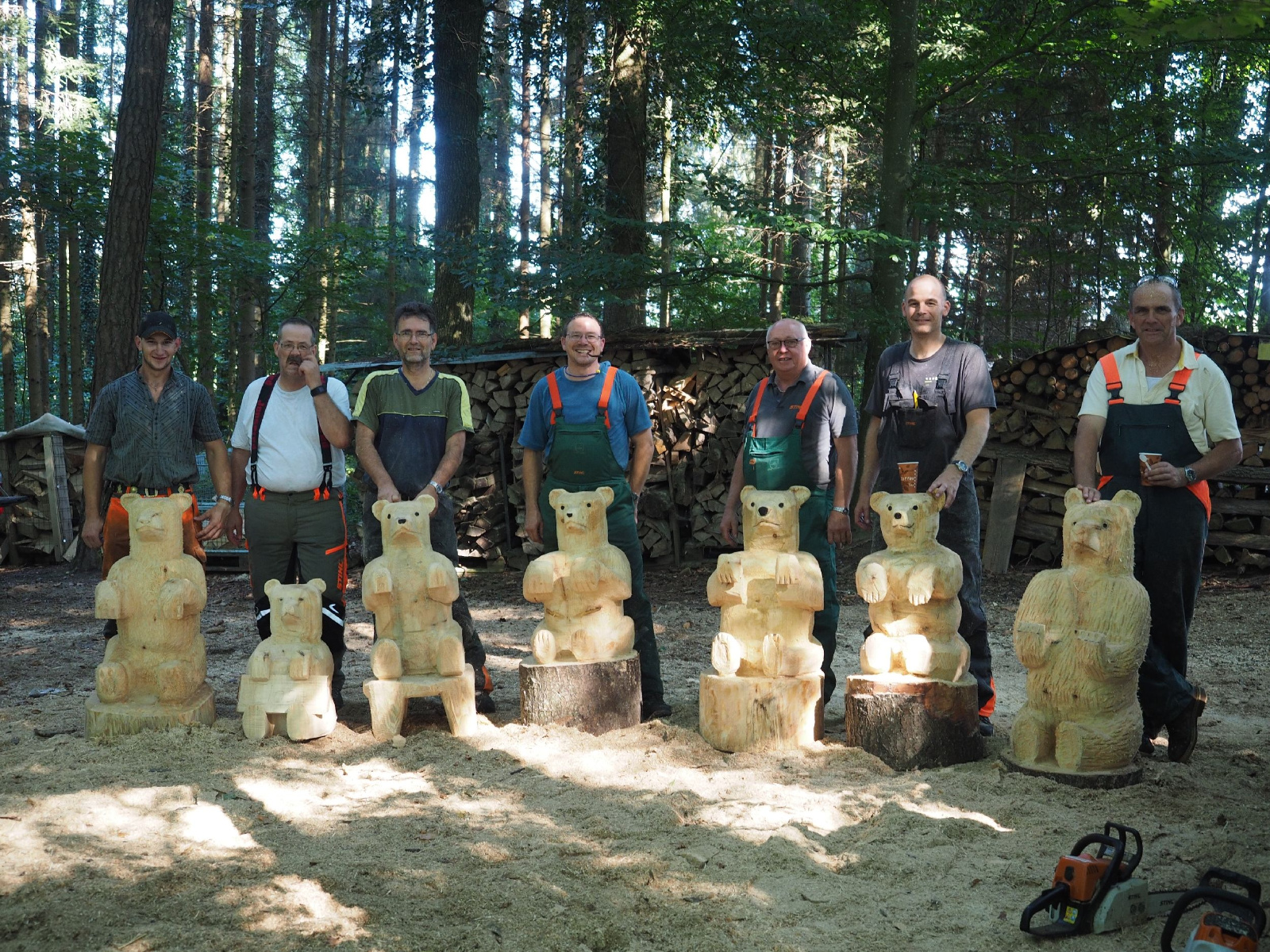 Sitzender baer 28 20160911 1040745798